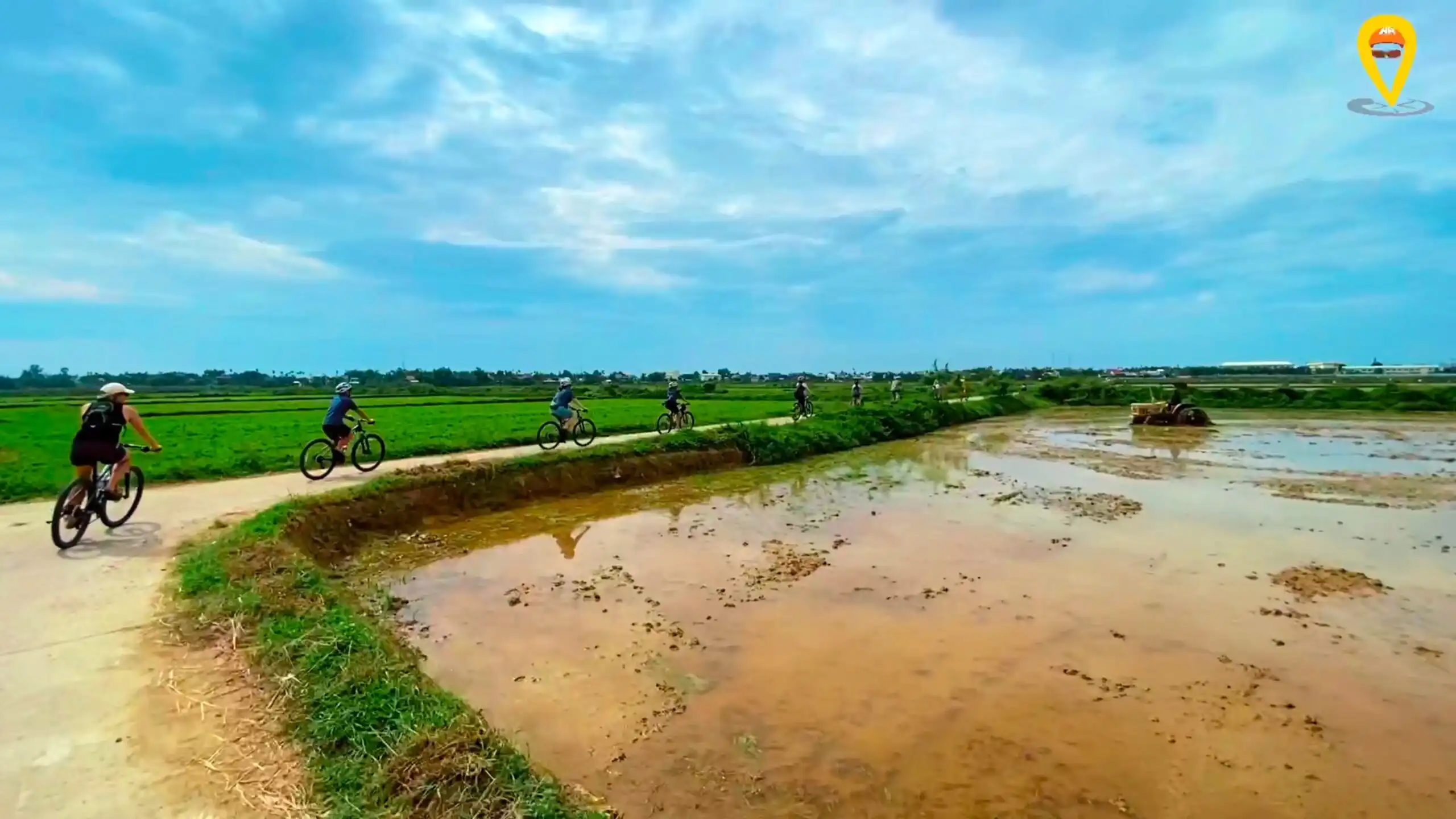 Cycling through the rice fields in Cam Kim Island