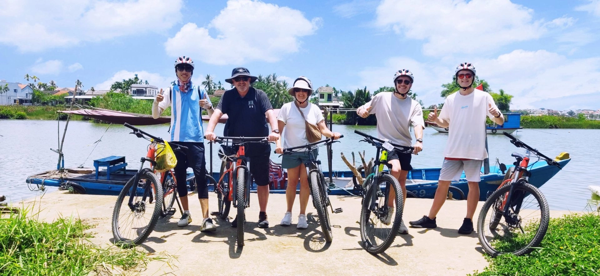 Cycling tour with small group